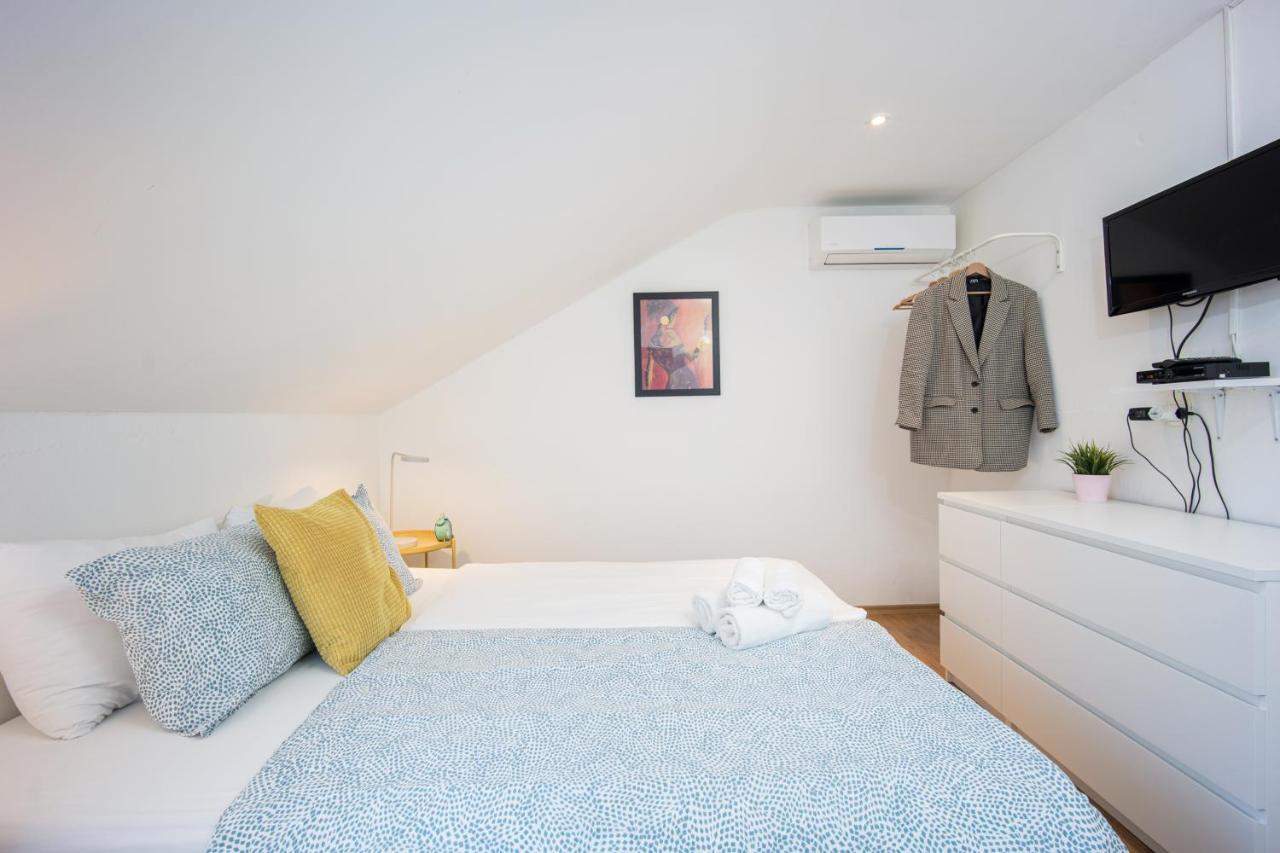 Top-Floor Apartment In Trogir Center Экстерьер фото