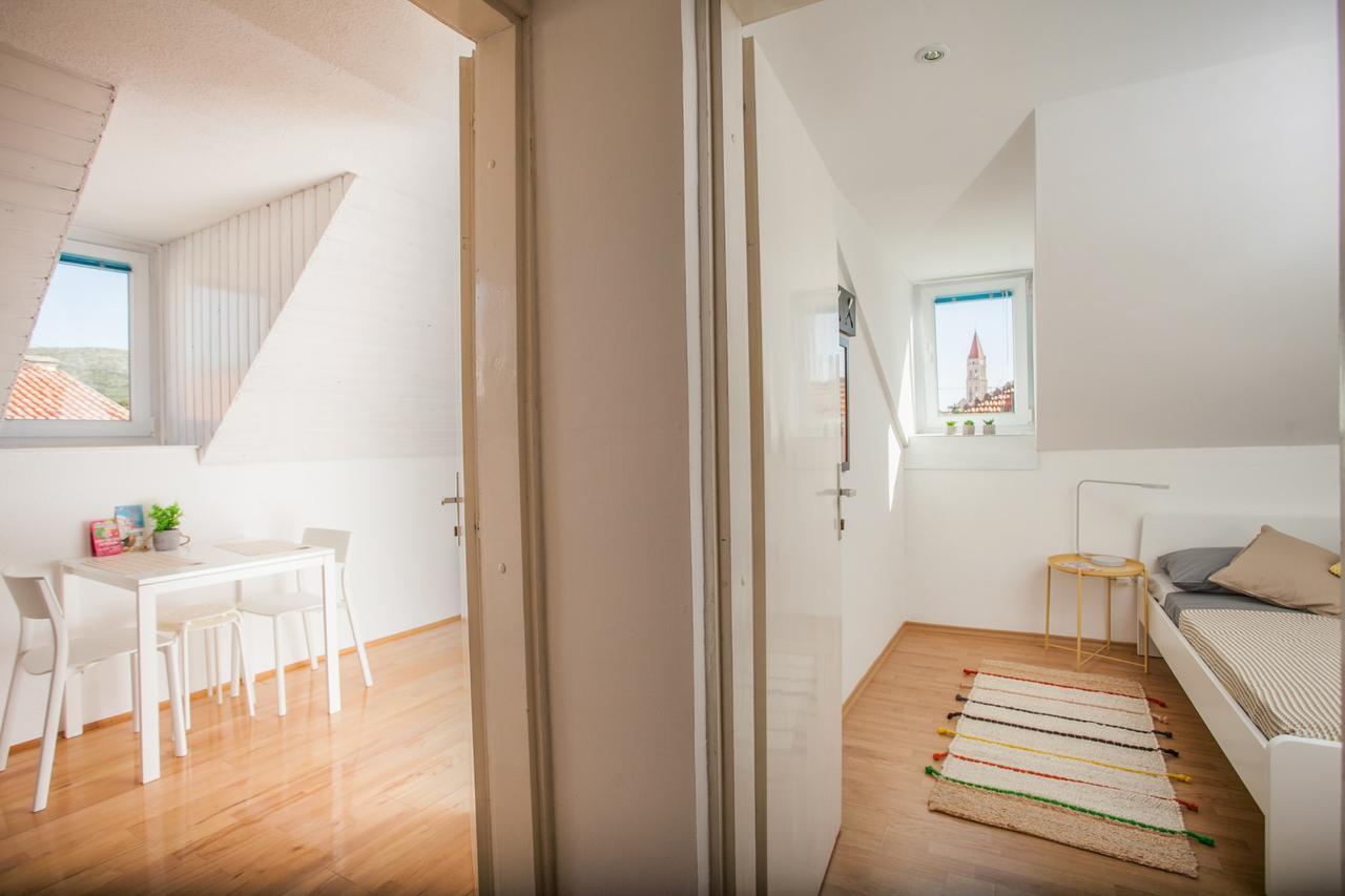 Top-Floor Apartment In Trogir Center Экстерьер фото