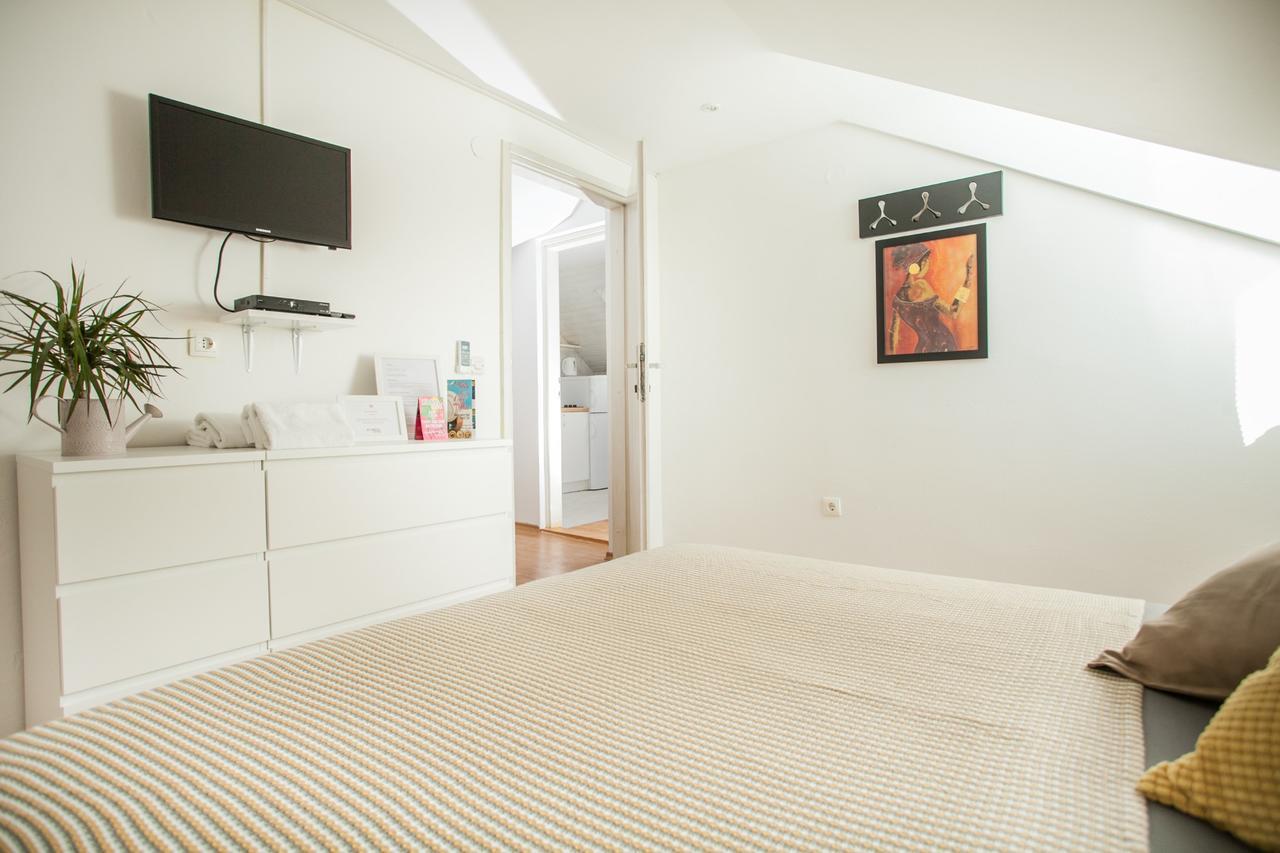 Top-Floor Apartment In Trogir Center Экстерьер фото